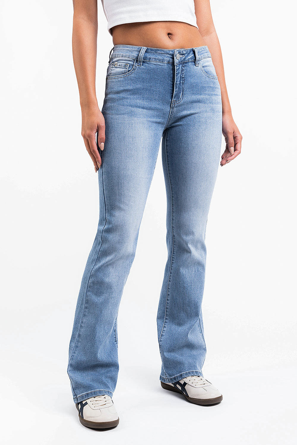 Taylor 02Mid Bootcut Jeans - Bleach Blue